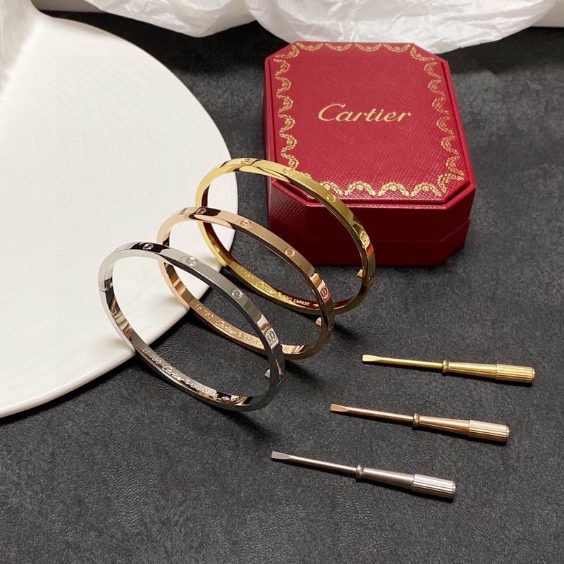 Cartier bracelet 03lyx60